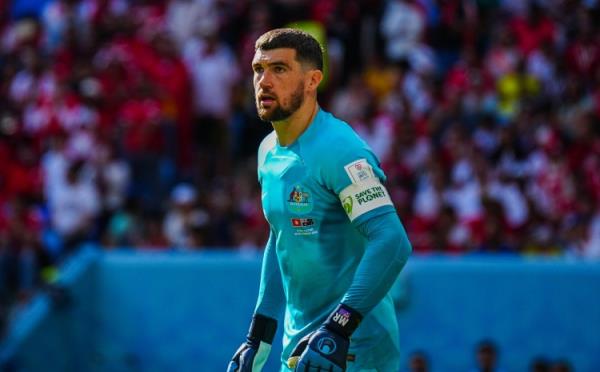 瑞恩Ins发文告别阿尔克马尔:感谢球迷的支持,永远铭记美好时刻